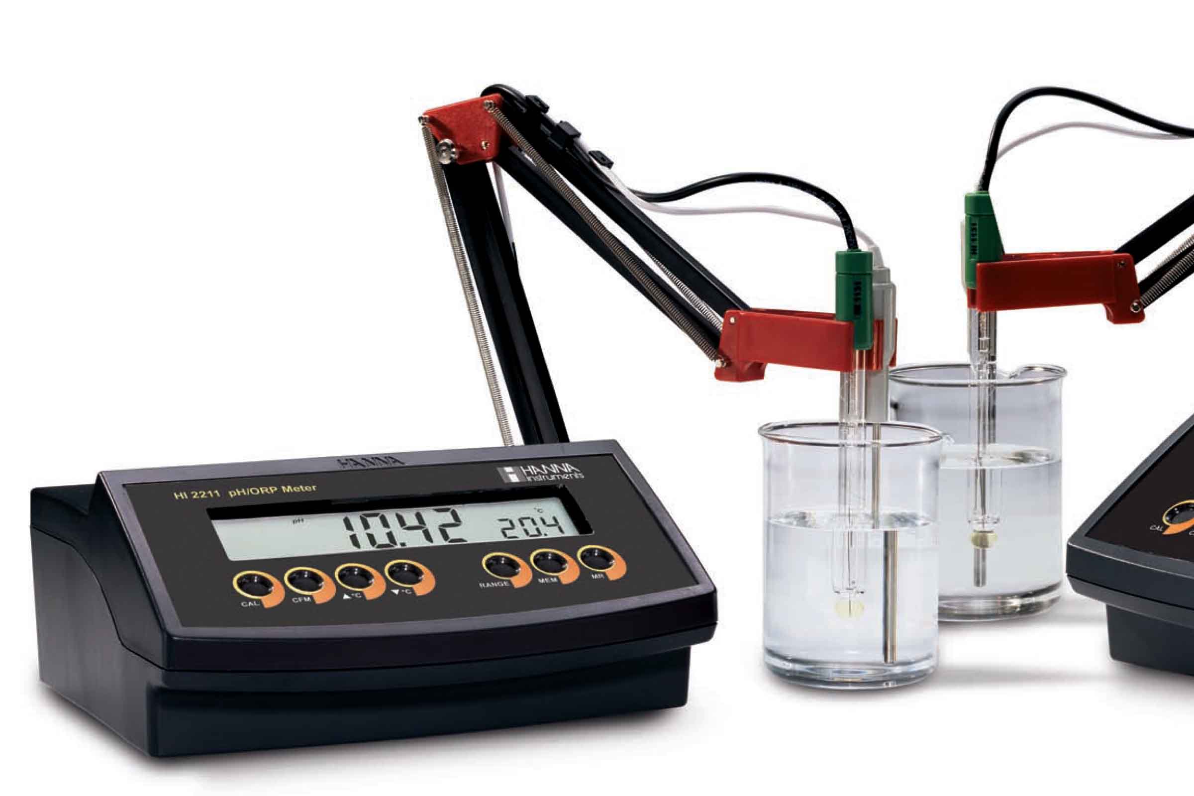 PH Meter Bench Type pH/mV/Temp HI-2211 Made in Hanna Romania